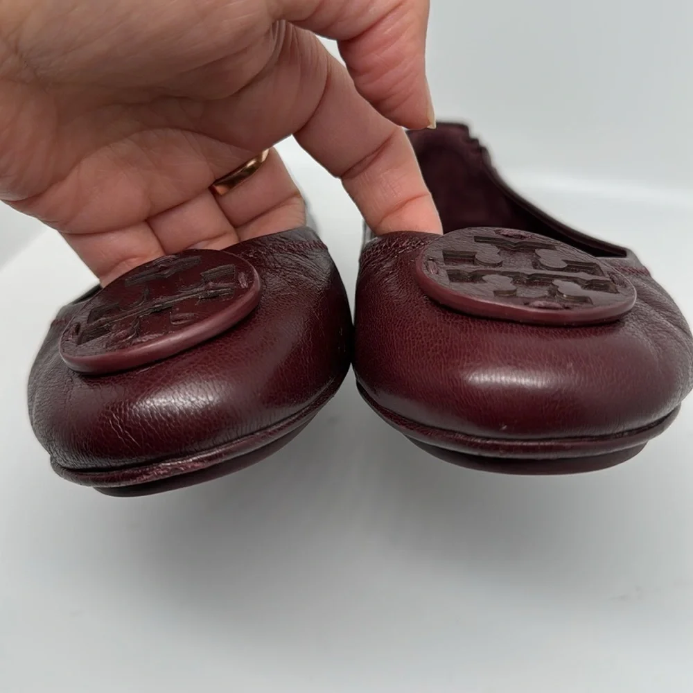 Tory Burch Minnie Travel Leather Plum Burgundy Ballet Flats Slip on Size 7 - NEW